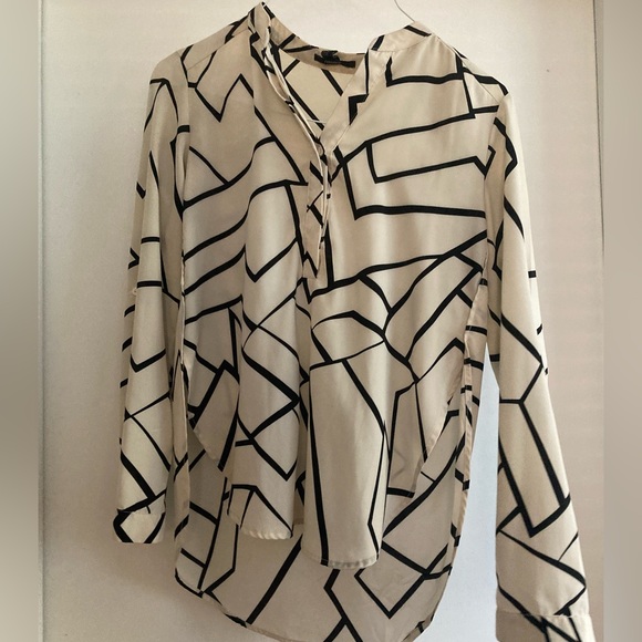 Cream white and black striped blouse - Picture 2 of 2